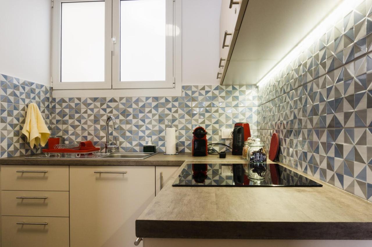 Comfort Zone Apartment In The Heart Of Athens Exterior photo