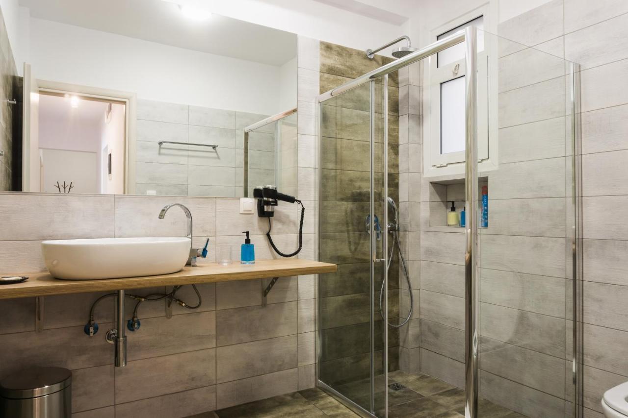 Comfort Zone Apartment In The Heart Of Athens Exterior photo