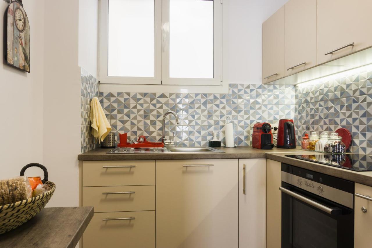 Comfort Zone Apartment In The Heart Of Athens Exterior photo